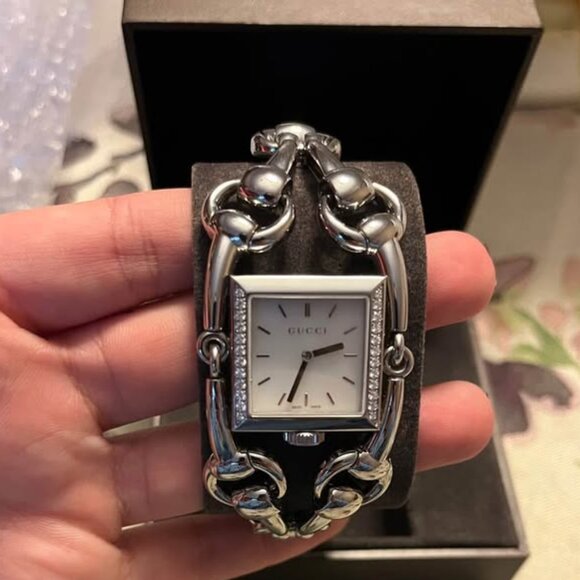 GUCCI Women’s Watch - Signoria Wrist Watch 116.5 Quartz Stainless Steel Diamonds - Picture 1 of 4